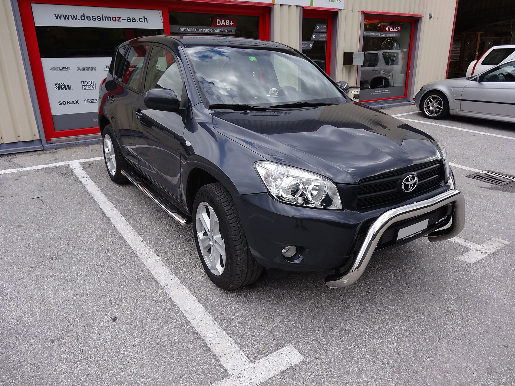 Pare-buffle et marchepieds Misutonida Toyota RAV4